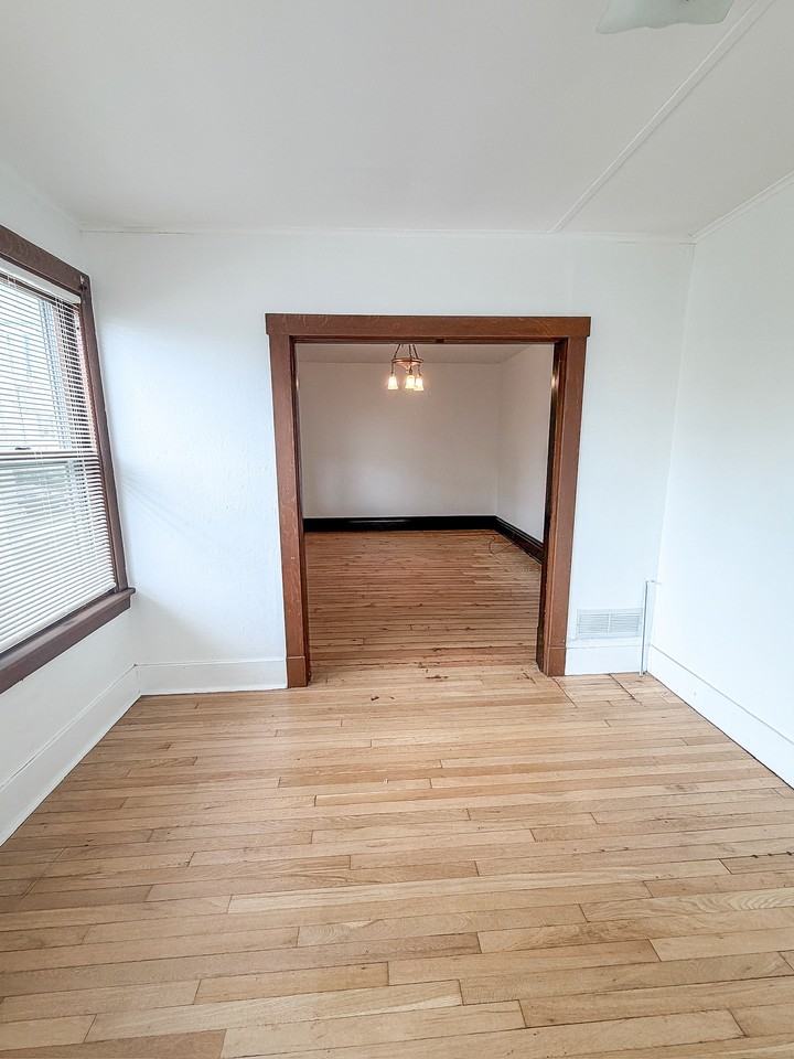 506 Locust St #1 - Photo 3 of 27