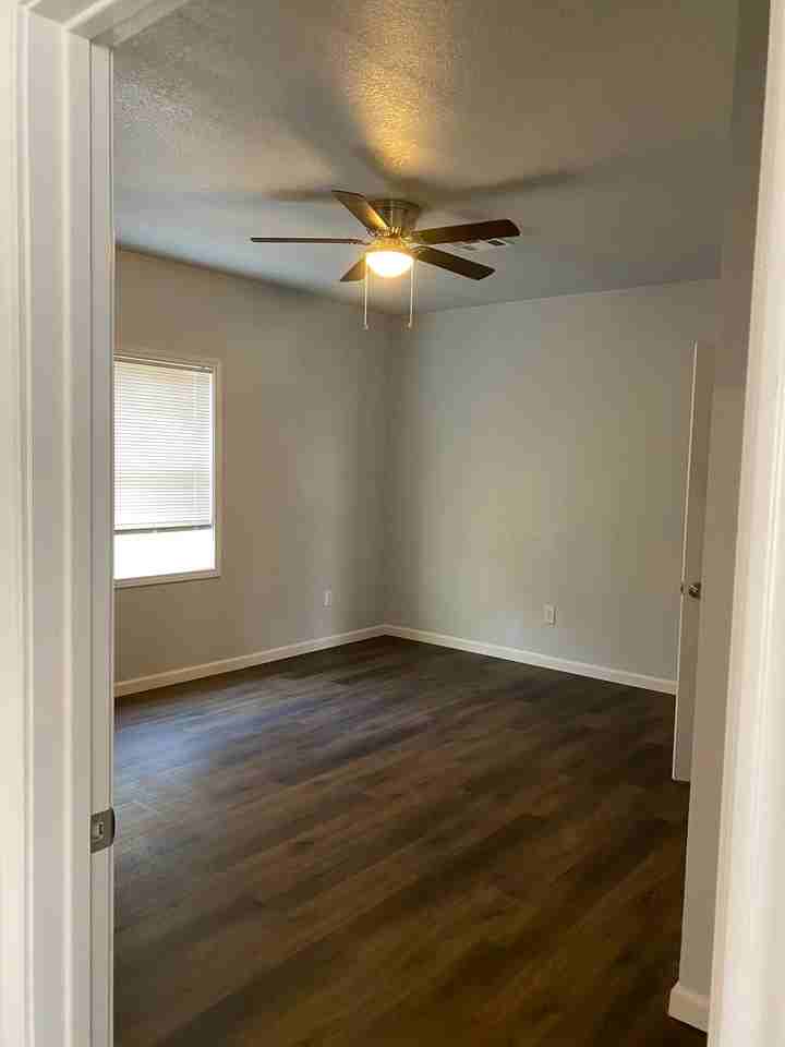 4715 Kansas St #3 - Photo 4 of 7