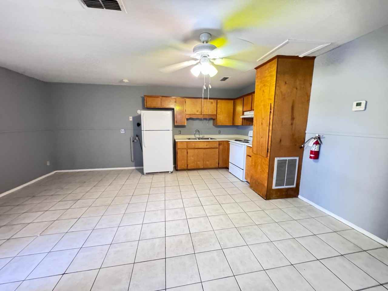 812 Walnut Ave #1 - Photo 4 of 8