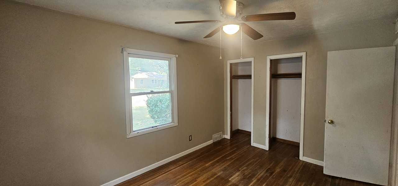 716 S Drury Ln #1 - Photo 4 of 7