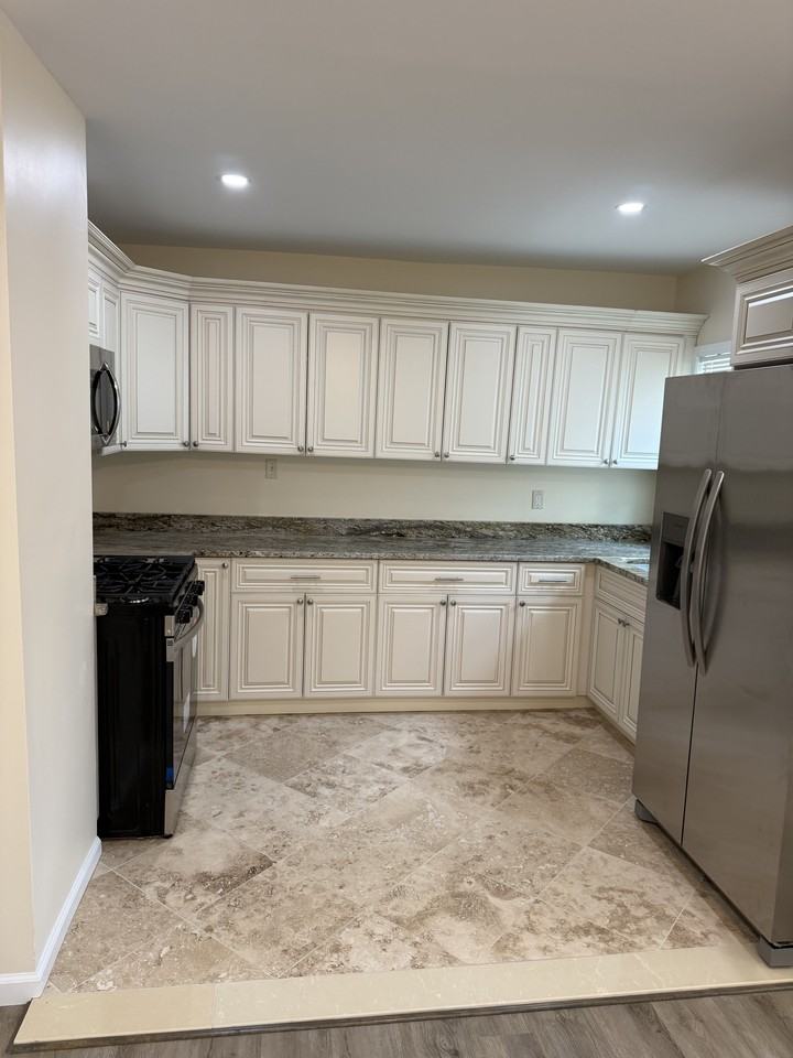 168 Lowell Ave #1 - Photo 3 of 9