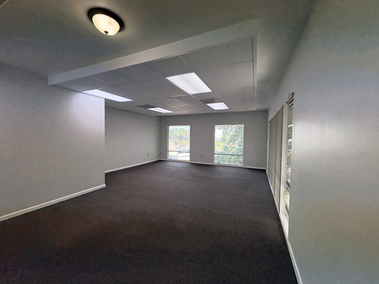 2110 Drew St - Photo 6 of 15
