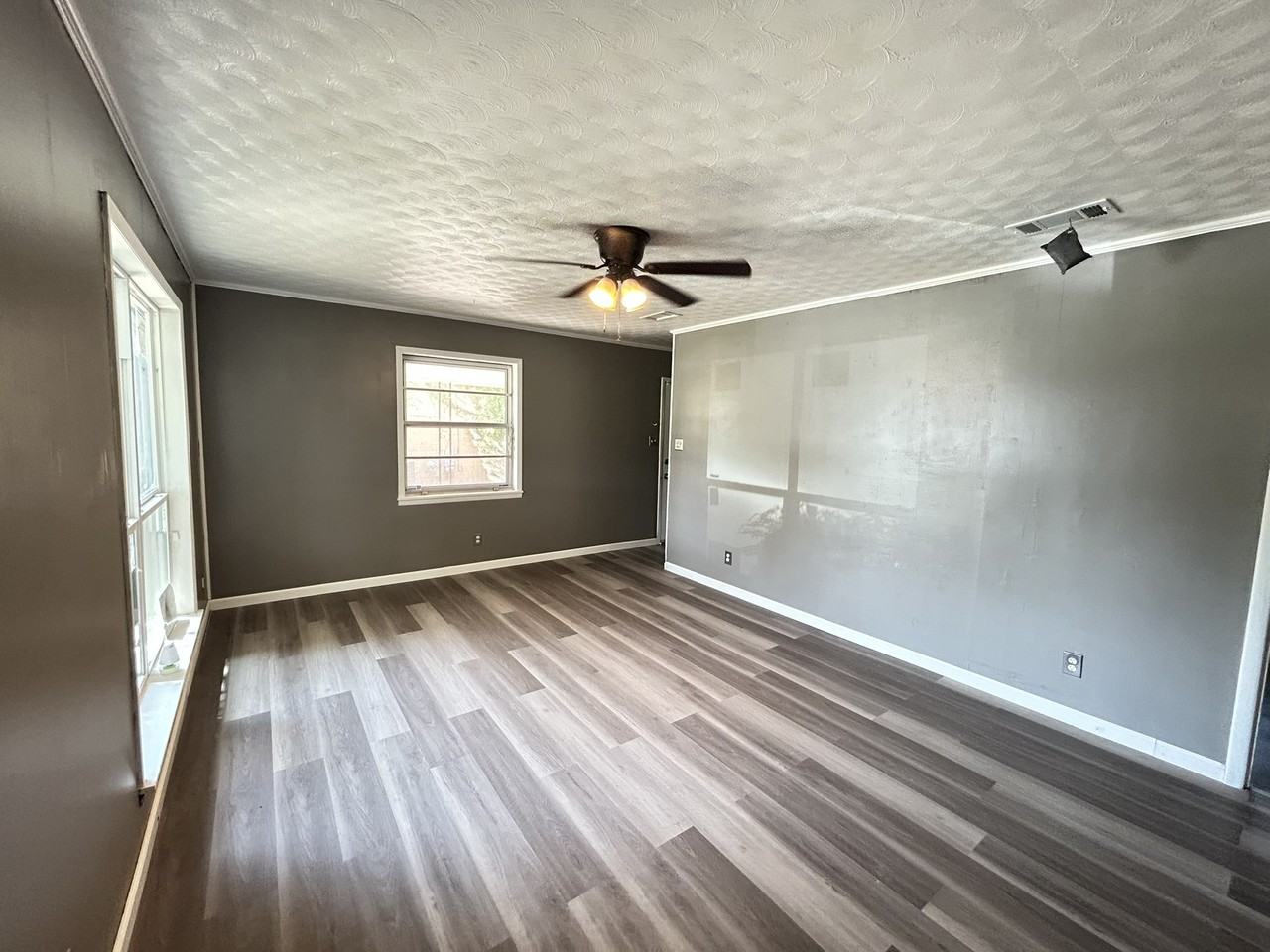 2805 Belmoor Dr #1 - Photo 3 of 15