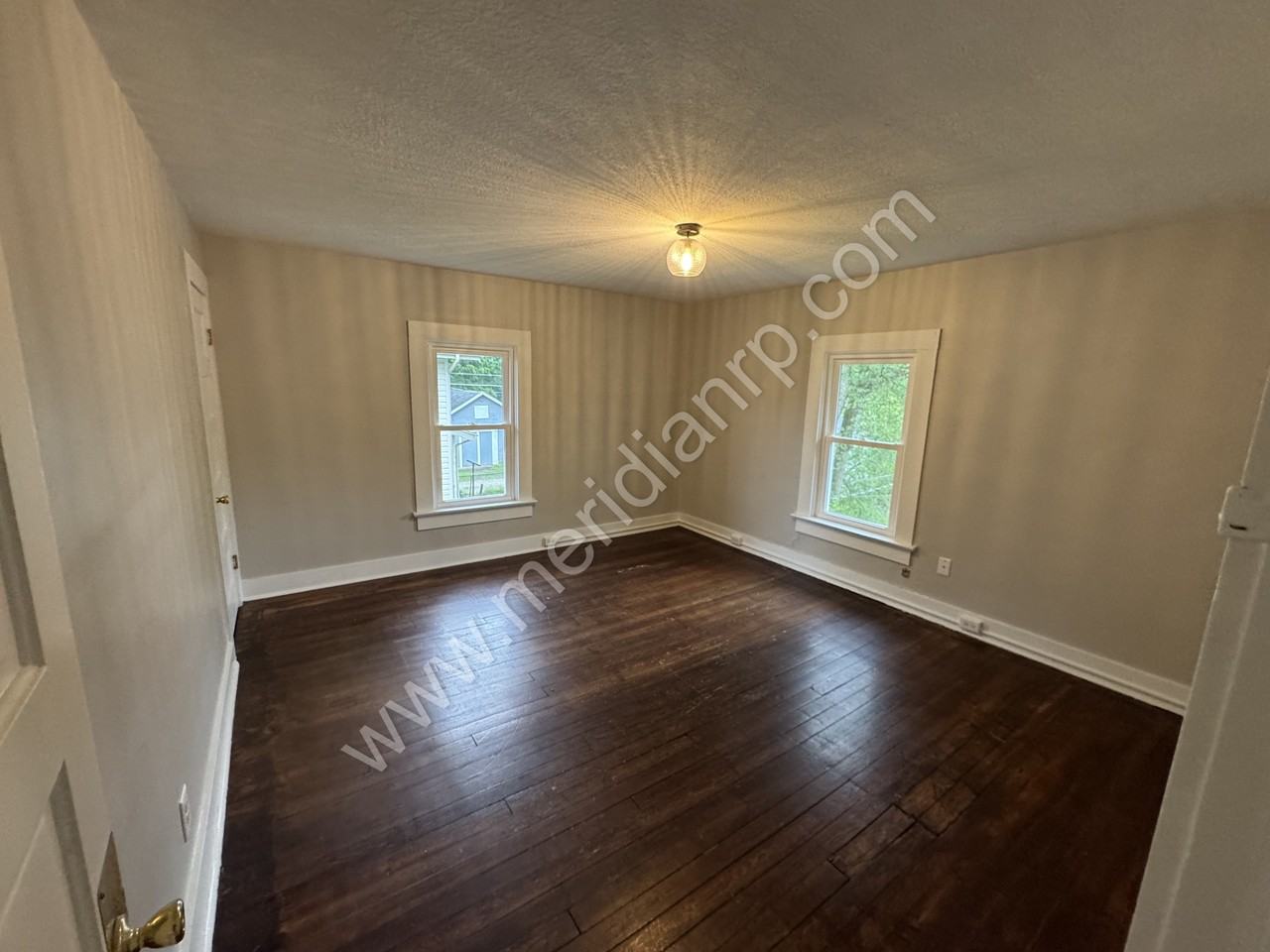 321 Kinsmoor Ave #1 - Photo 6 of 9