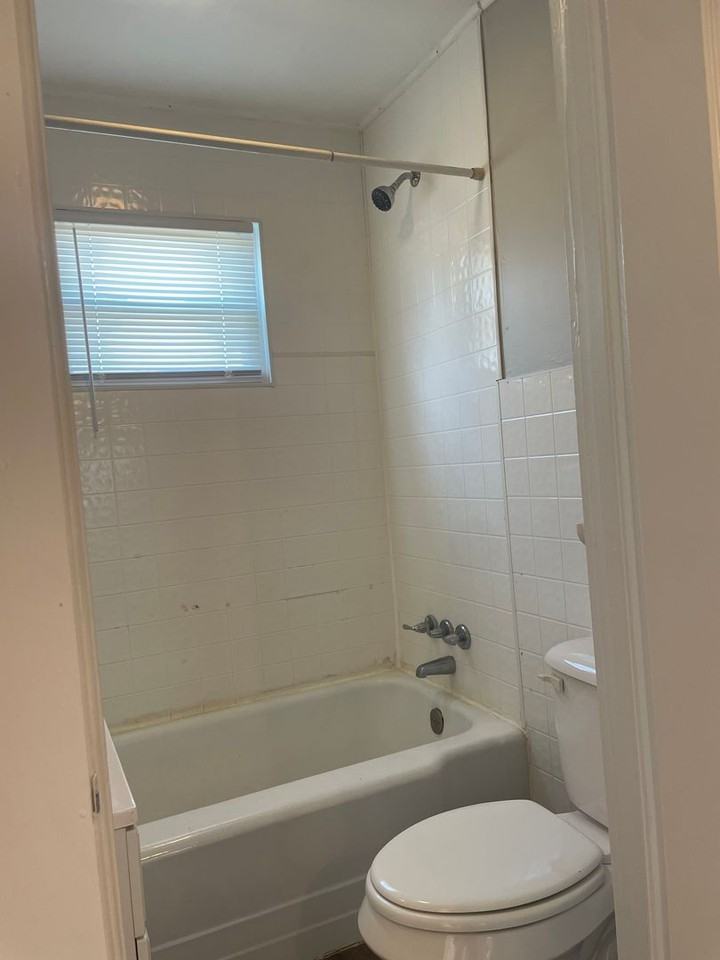 89 Leach St - Photo 5 of 20