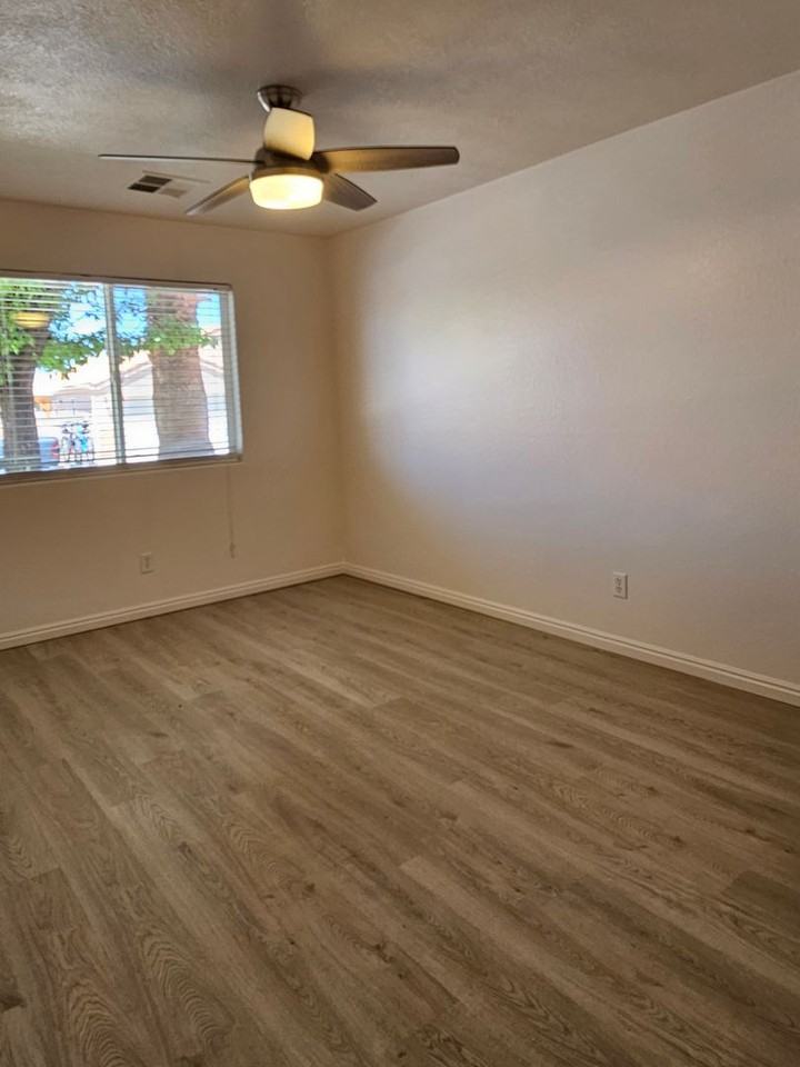 2425 S 770 W - Photo 5 of 17