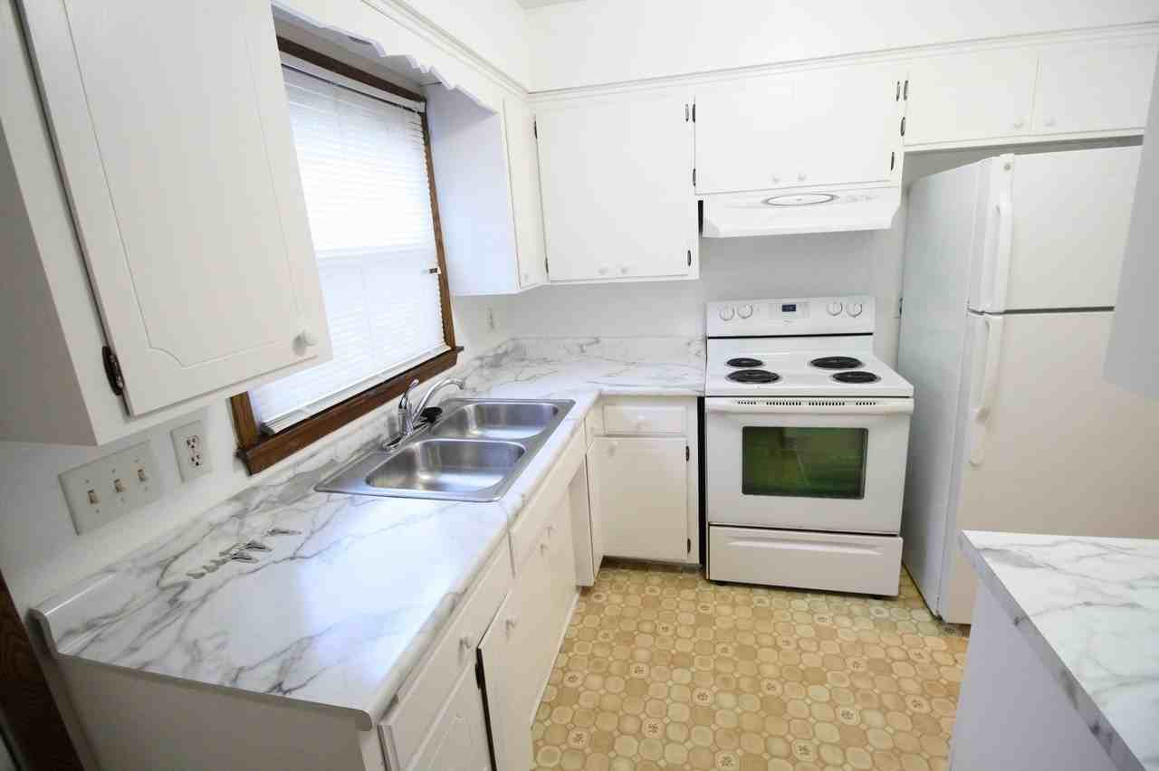 9522 Pleasant Ave S - Photo 2 of 18