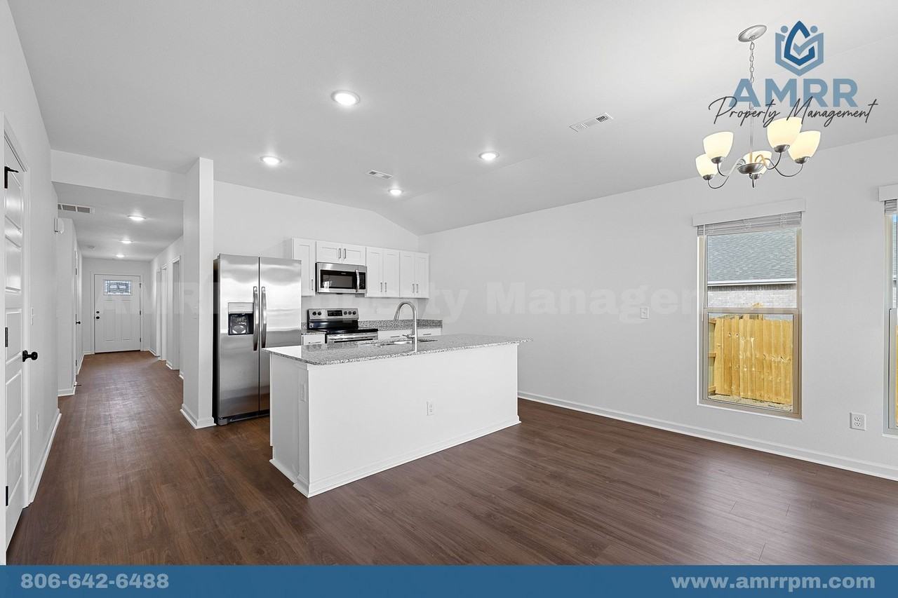 126 Sw Vanessa St - Photo 5 of 33