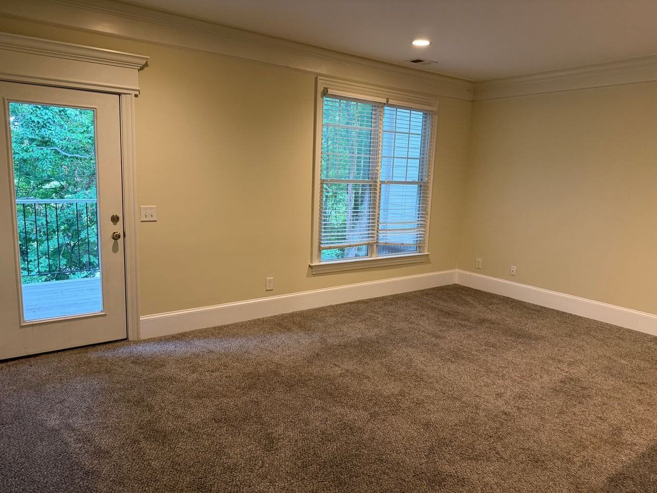 901 Canenaugh Dr #204 - Photo 3 of 10