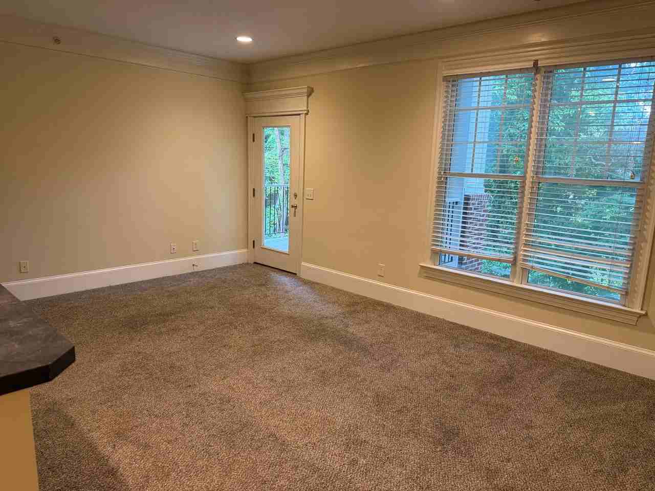 901 Canenaugh Dr #204 - Photo 4 of 10