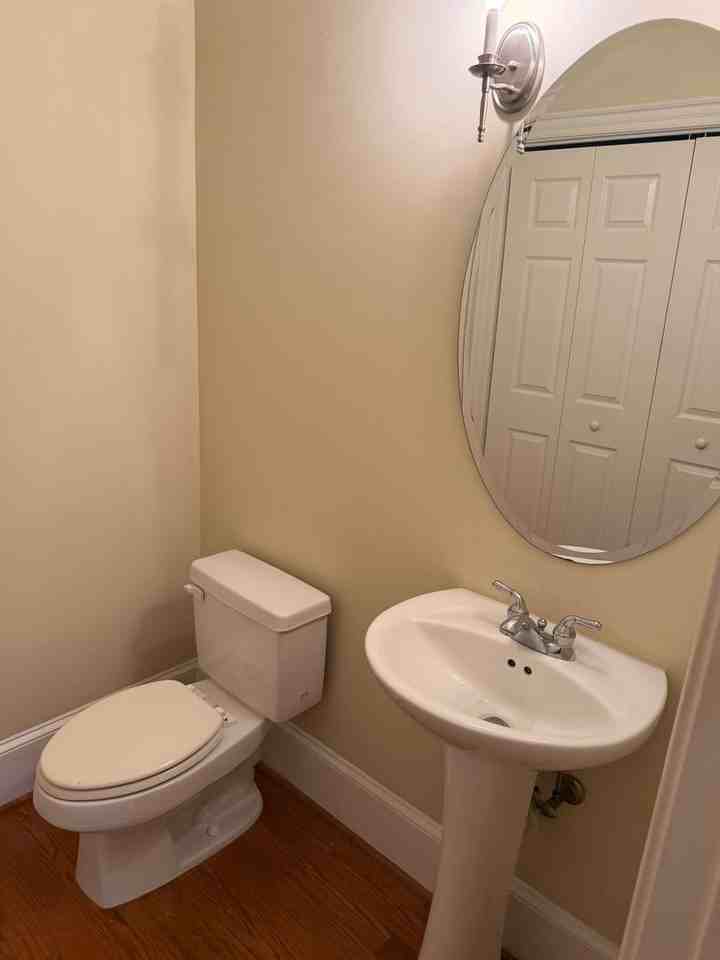 901 Canenaugh Dr #204 - Photo 5 of 10