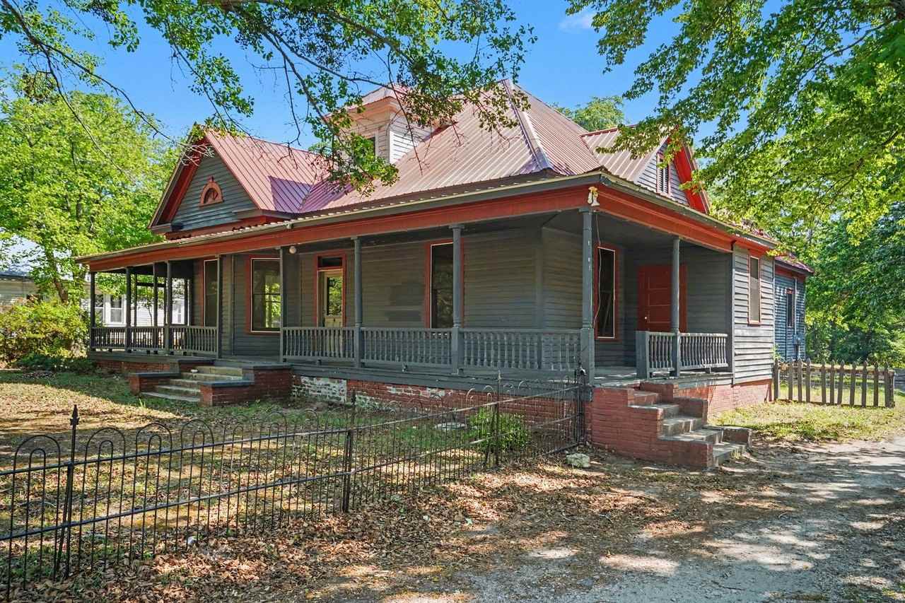 215 Theodore R Carr Jr Ave - Photo 2 of 29
