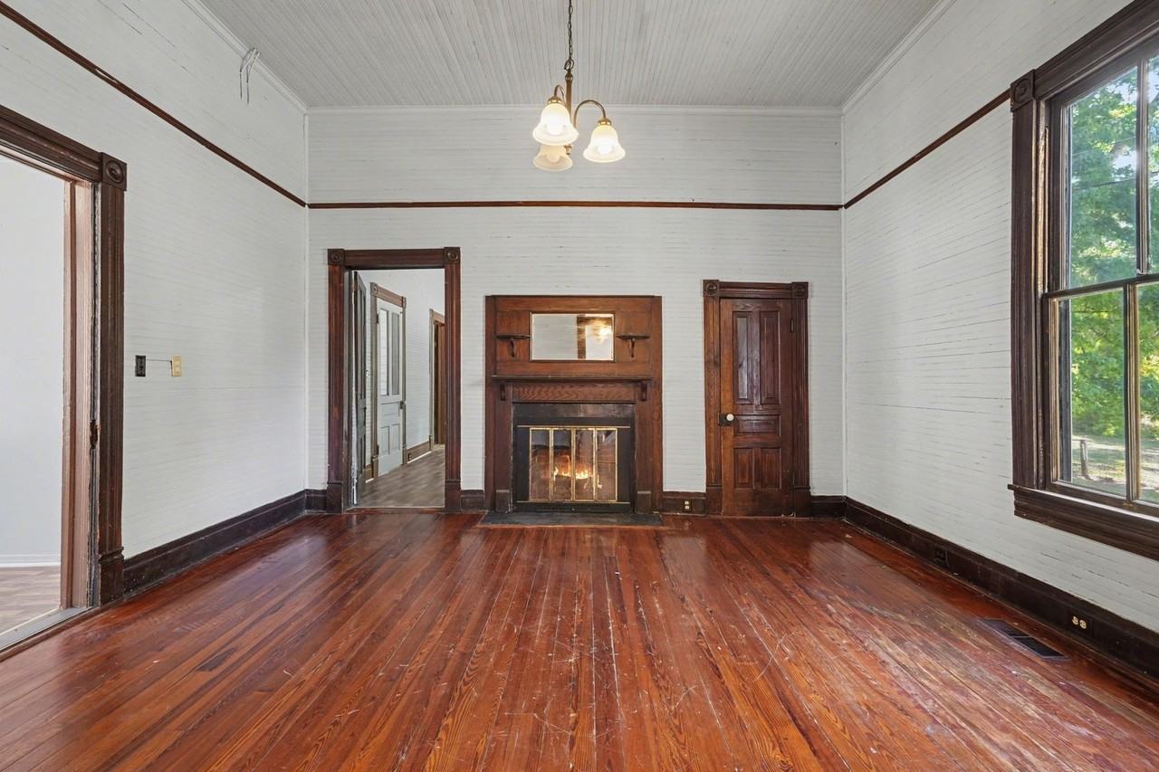215 Theodore R Carr Jr Ave - Photo 5 of 29
