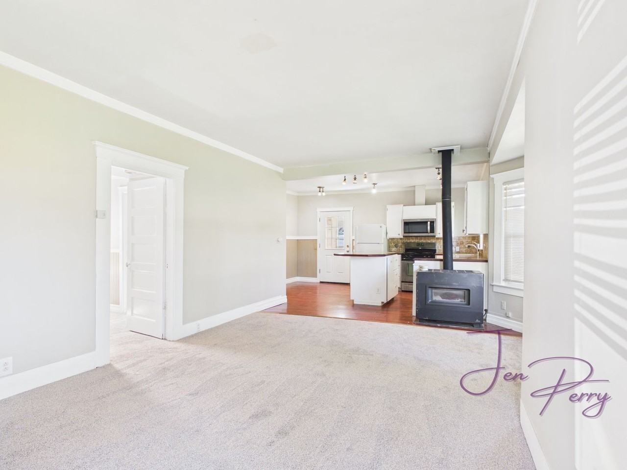 1124 E Main St - Photo 3 of 18
