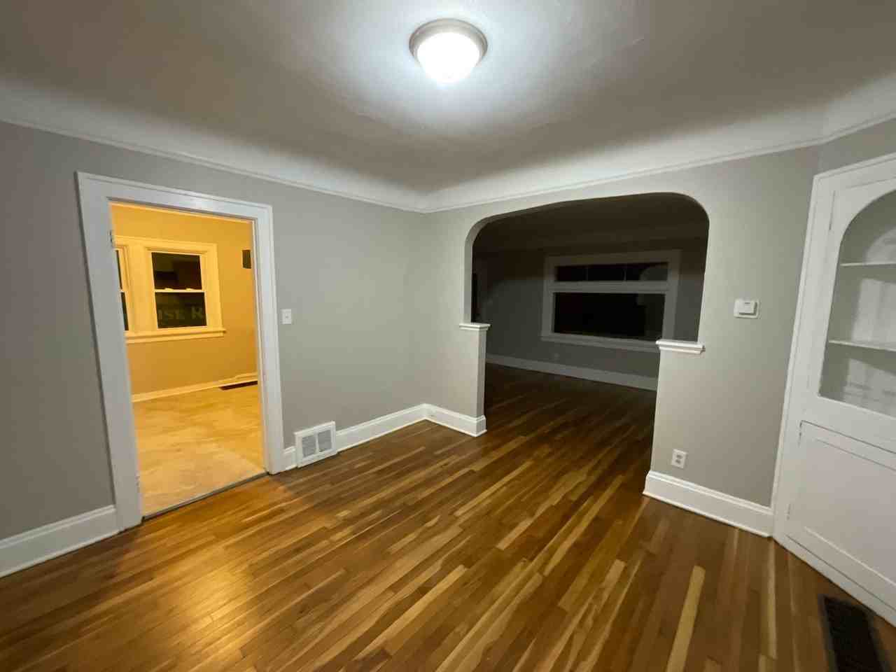 4384 E 136th St - Photo 4 of 24