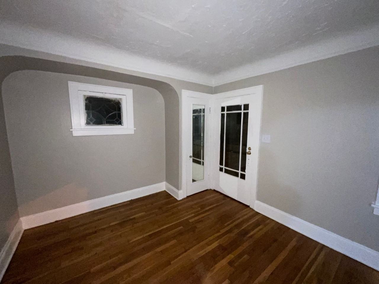 4384 E 136th St - Photo 5 of 24