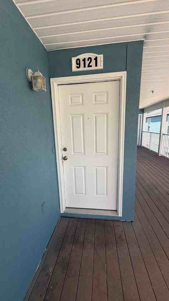 9121 Laird St - Photo 2 of 18