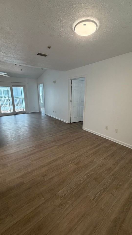 9121 Laird St - Photo 5 of 18