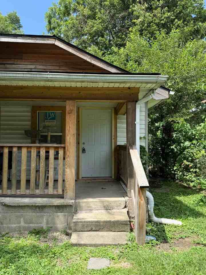 2826 N Denny St #B - Photo 2 of 10