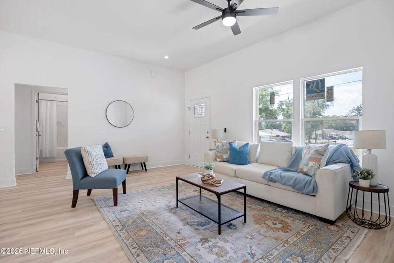 7467 Donald St - Photo 4 of 22