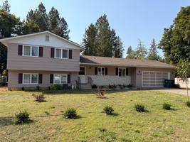 featured image of 1070 E Margaret Ave