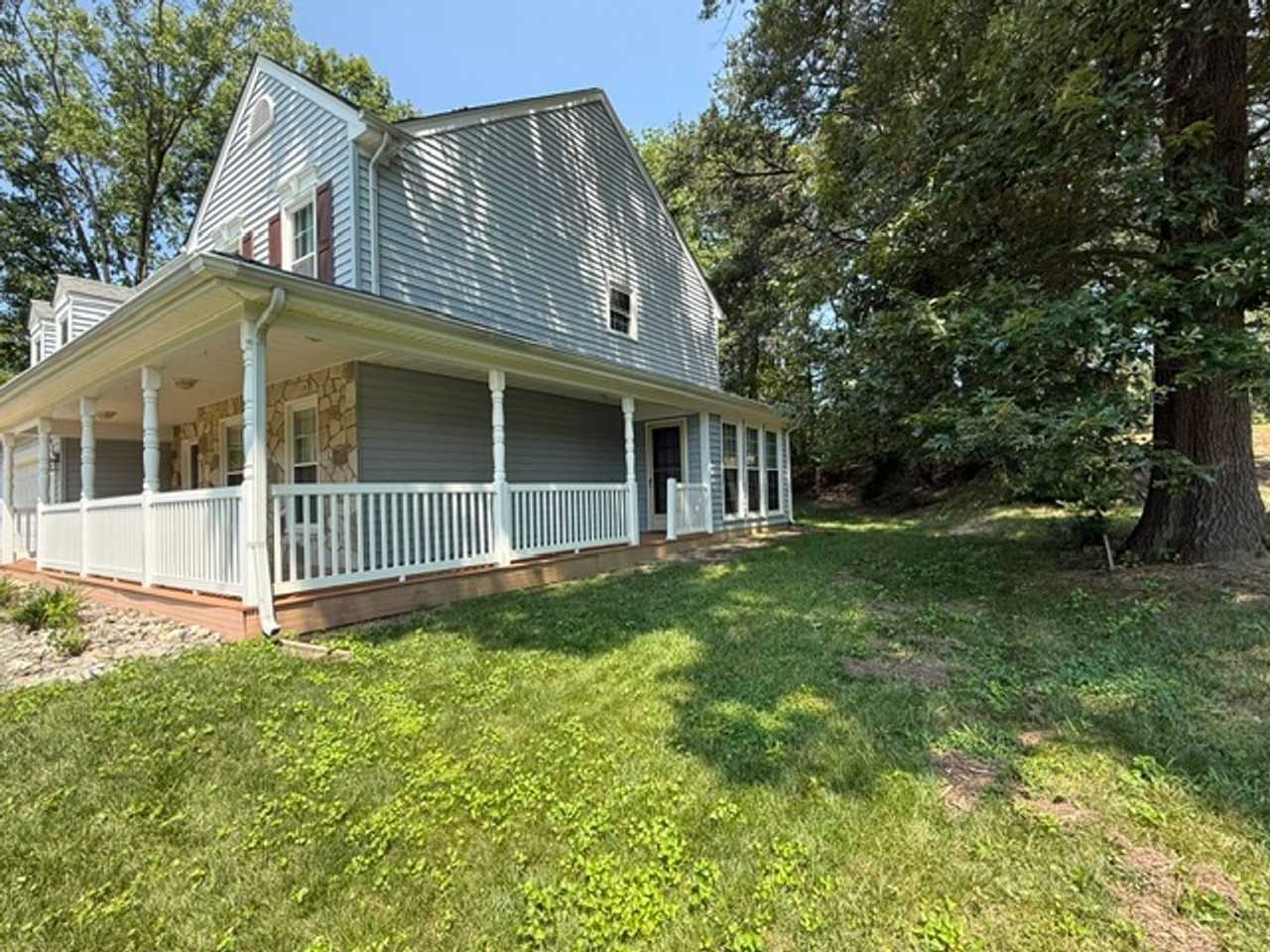 3505 Fox Ridge Rd - Photo 2 of 22