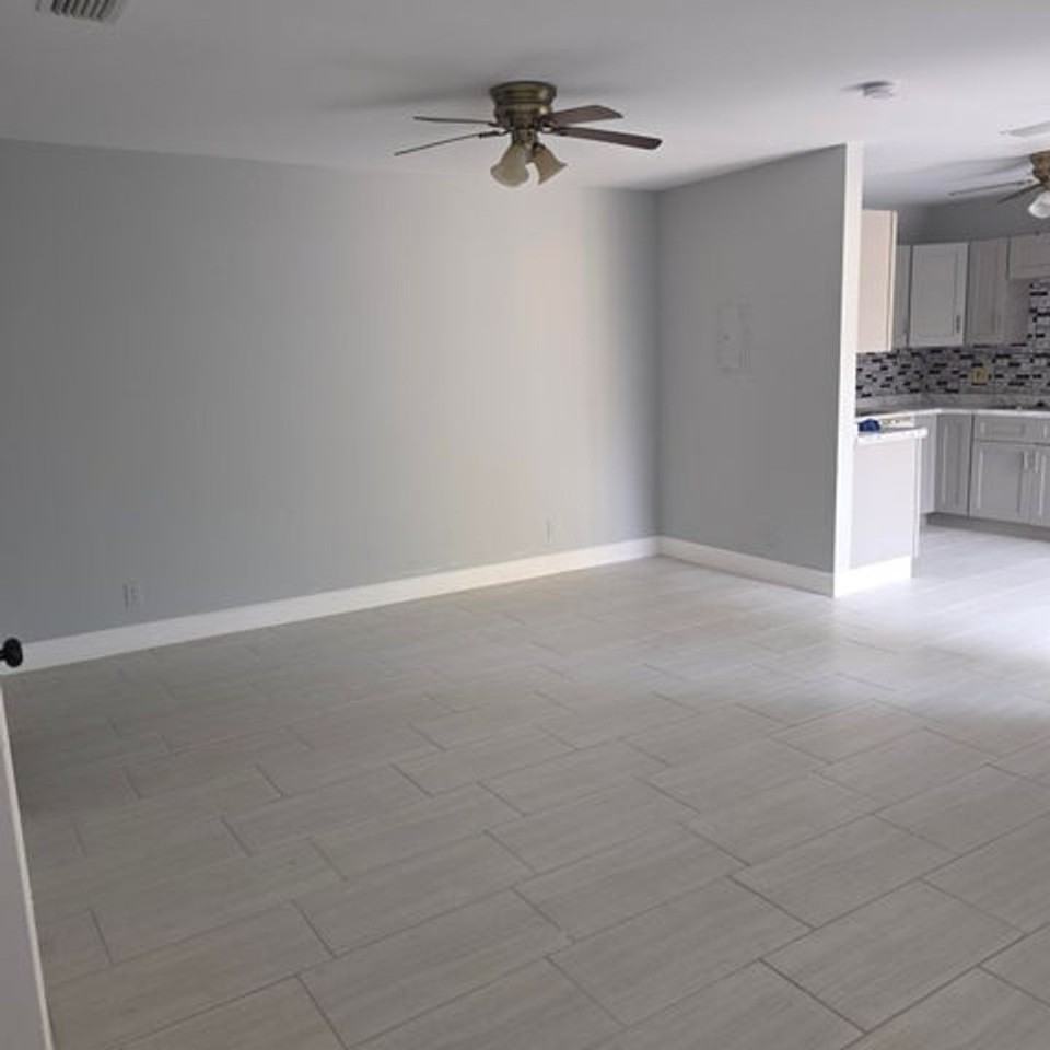 1839 N Congress Ave - Photo 3 of 13