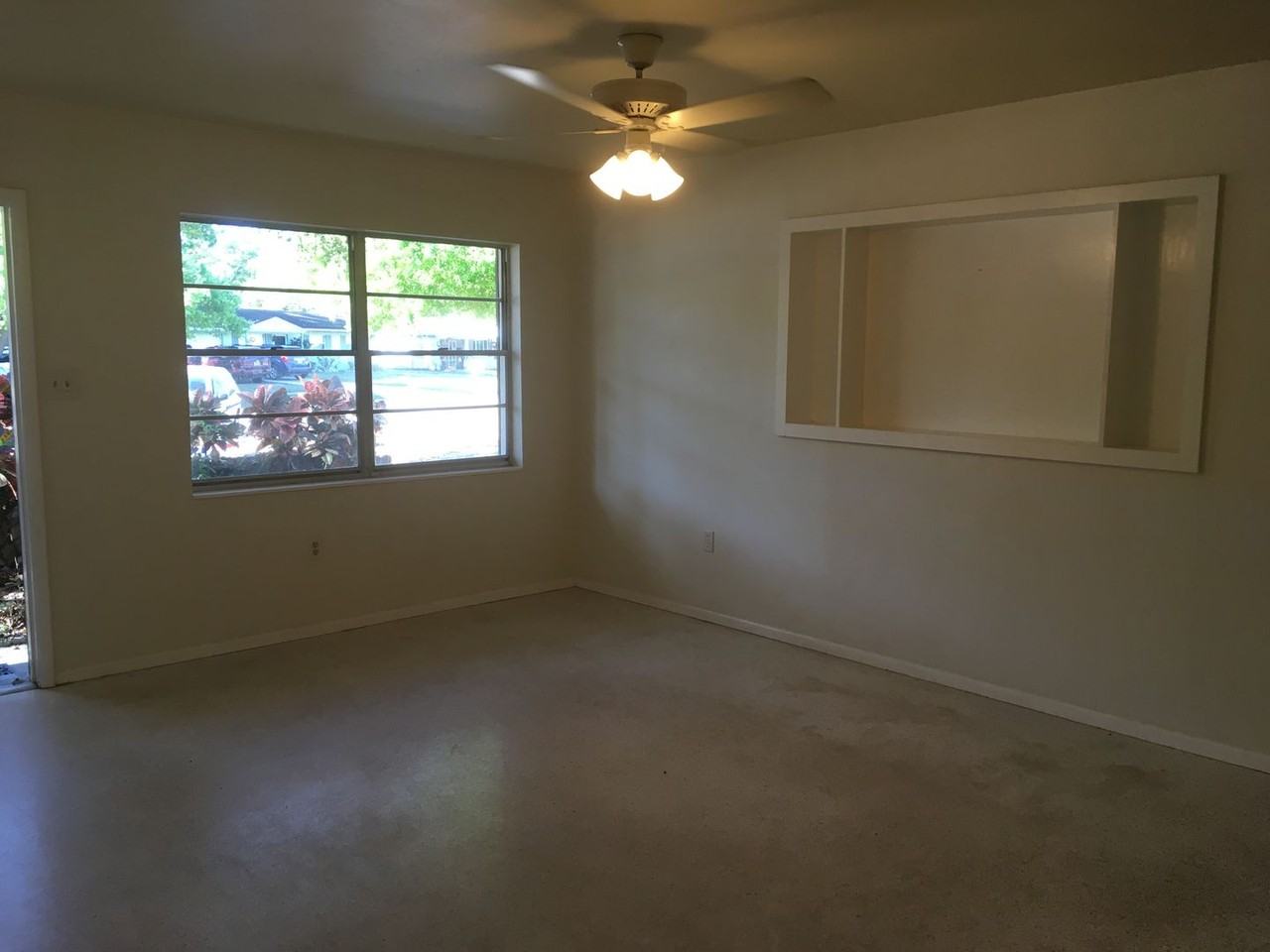 5045 Brookmeade Dr - Photo 5 of 8