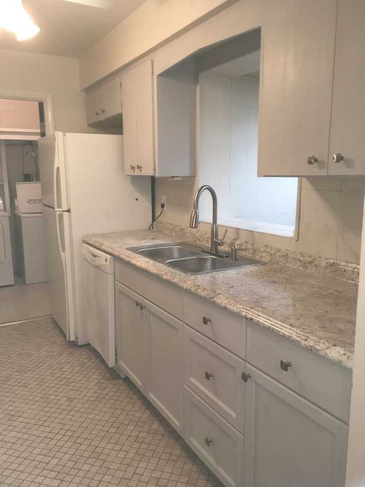 5045 Brookmeade Dr - Photo 6 of 8