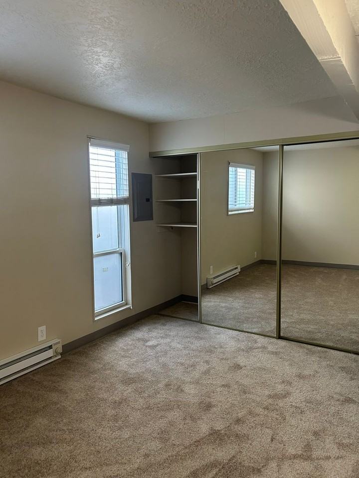 981 Nw Circle Blvd #C2 - Photo 6 of 8