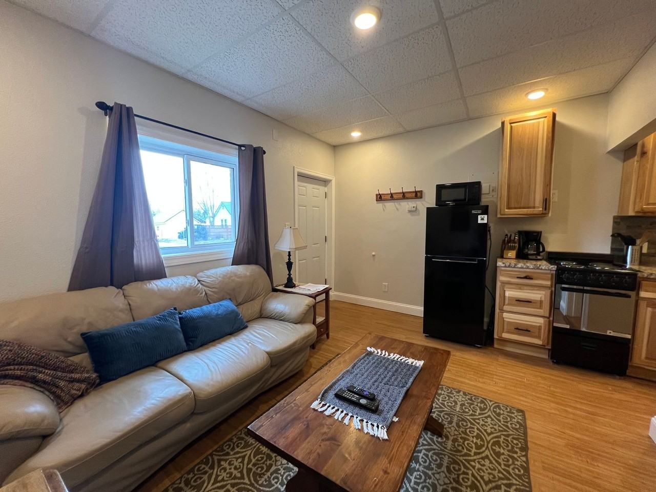 1001 6th Ave N #4 - Photo 4 of 11