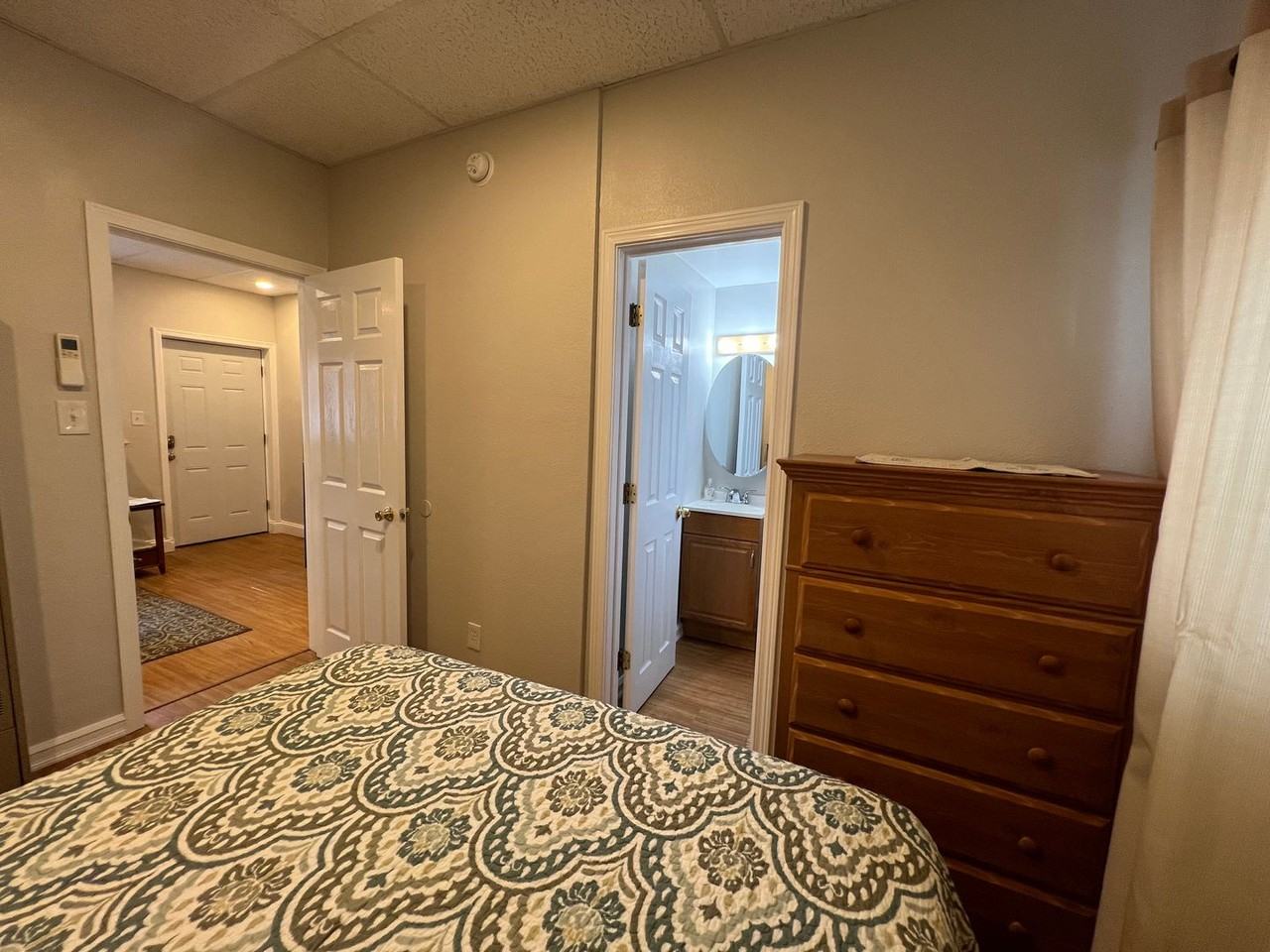1001 6th Ave N #4 - Photo 7 of 11