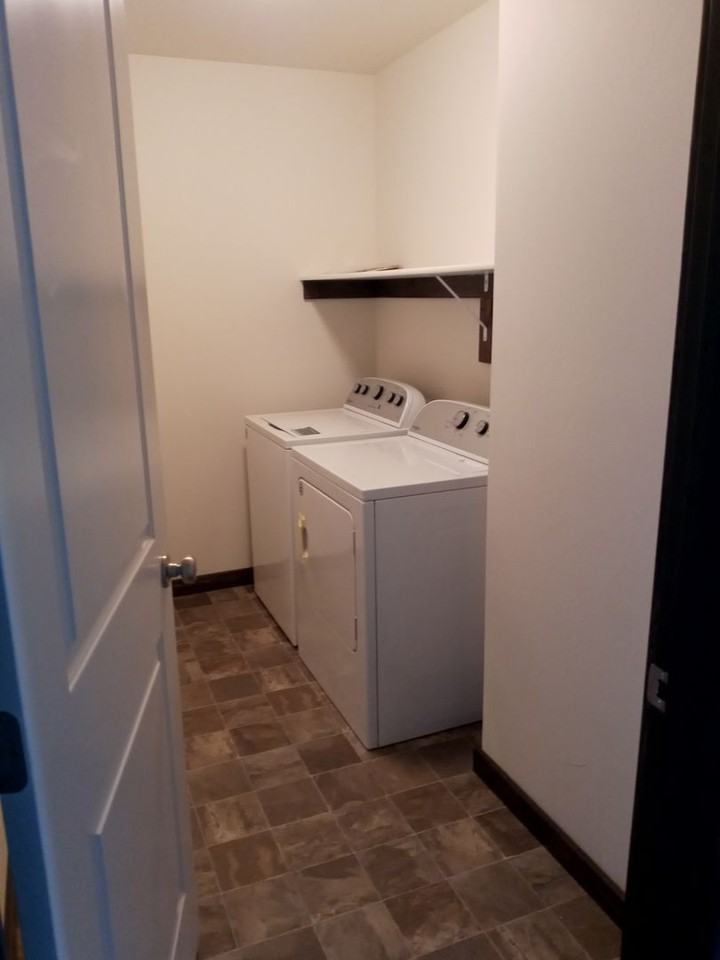 1516 Butler Creek Ave - Photo 4 of 14