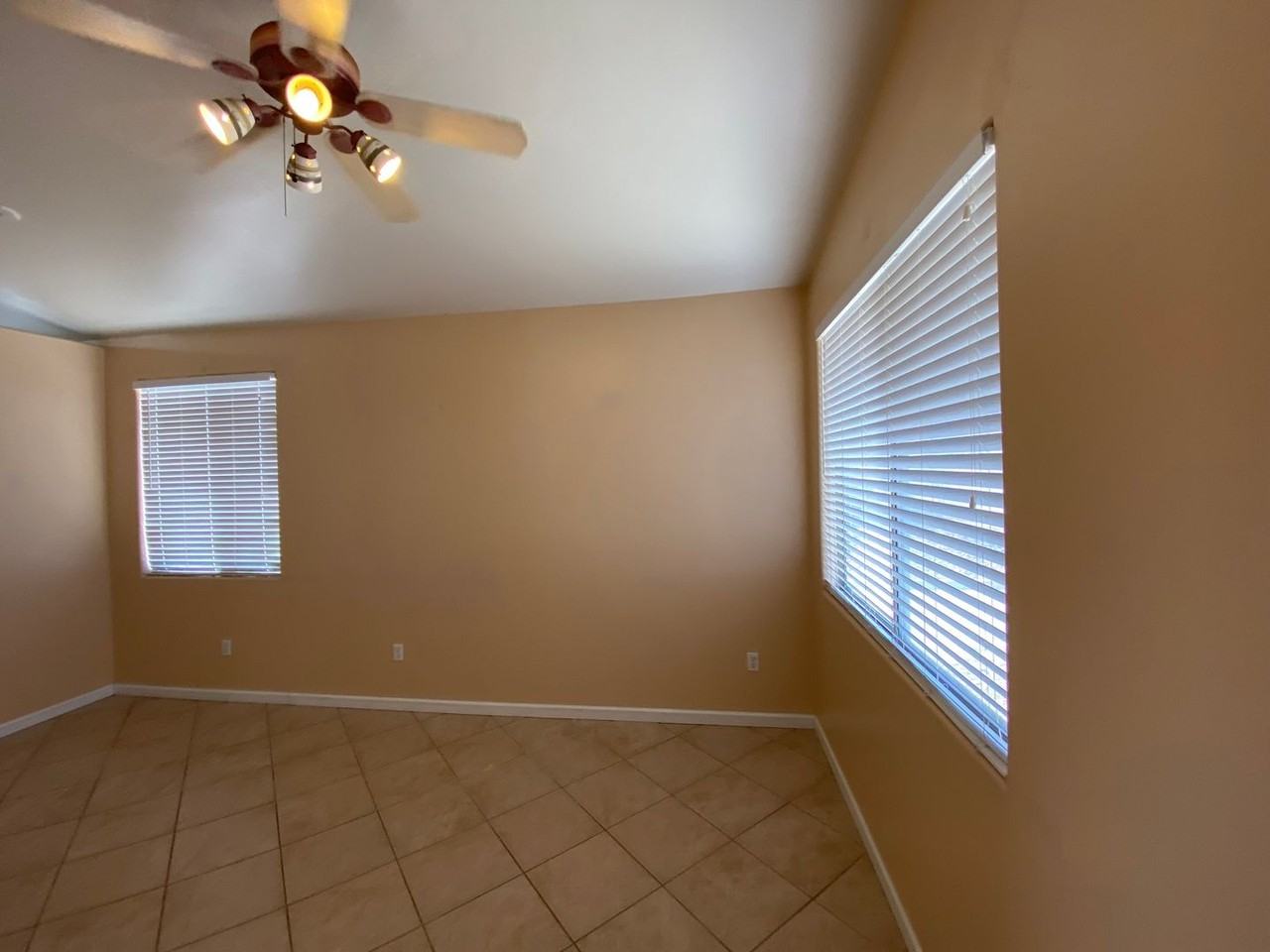 7716 S Lions Spring Way - Photo 3 of 28