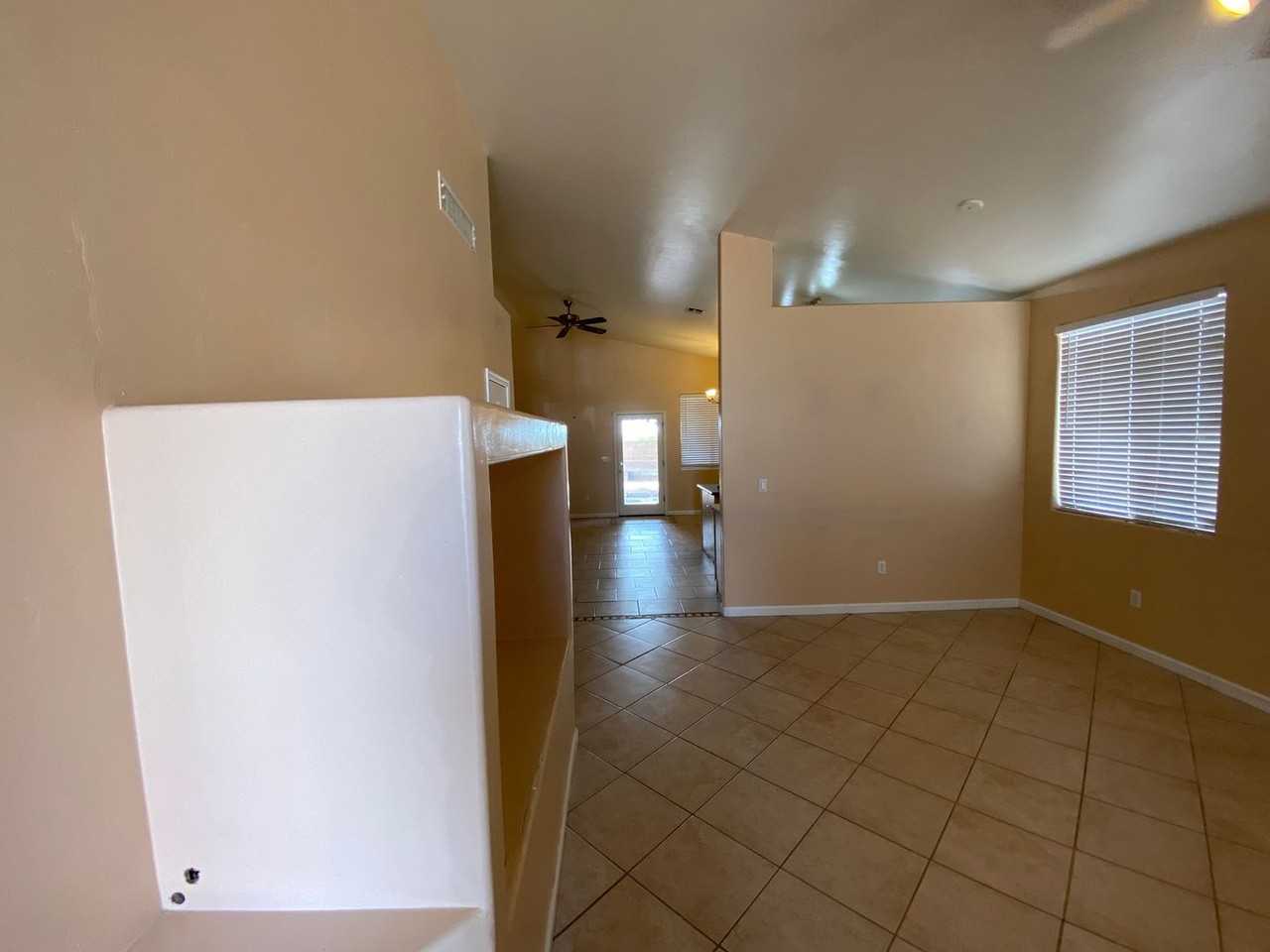 7716 S Lions Spring Way - Photo 5 of 28