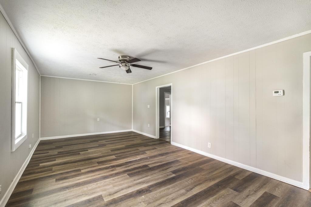 1140 Schley St #1 - Photo 7 of 26