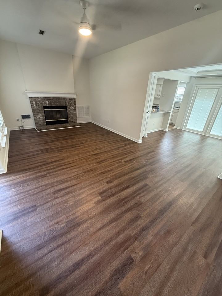 108 Rochelle Ct #1 - Photo 4 of 12