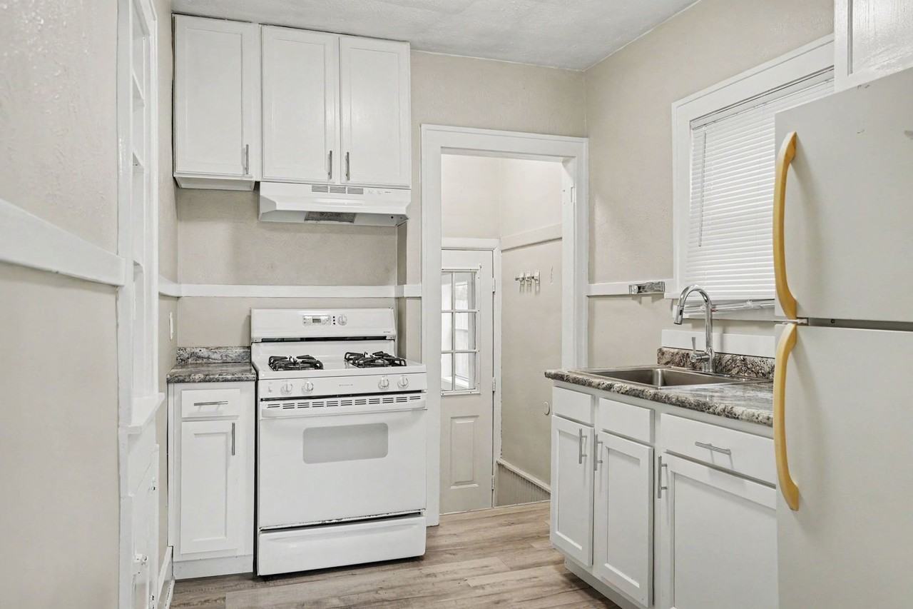 630 Dayton Ave - Photo 5 of 20