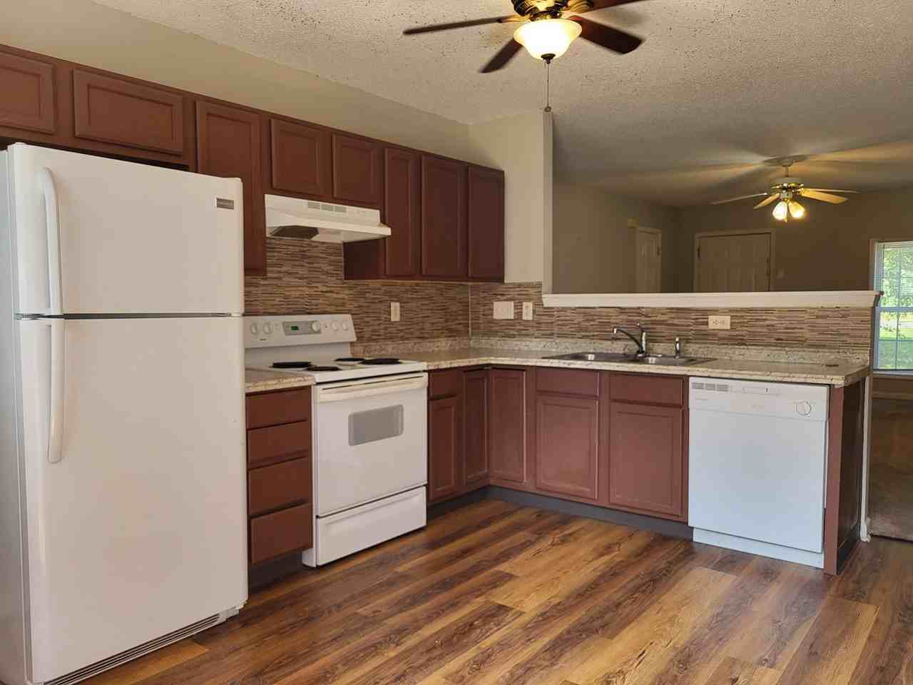 3699 Lee Moore Rd - Photo 4 of 9