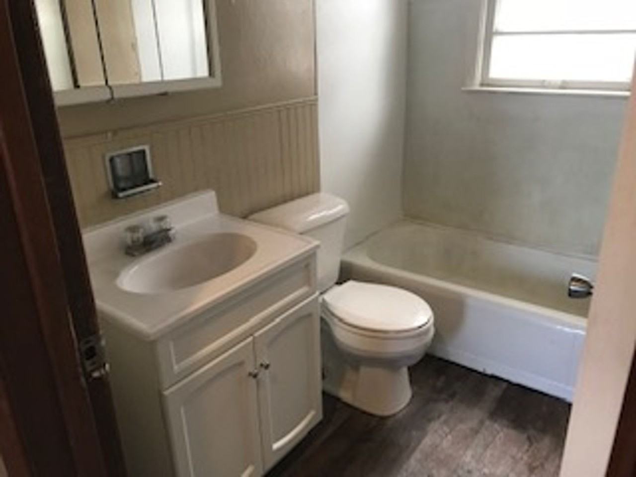 622 Keystone St - Photo 2 of 6