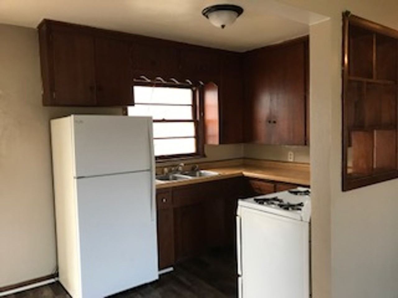 622 Keystone St - Photo 4 of 6