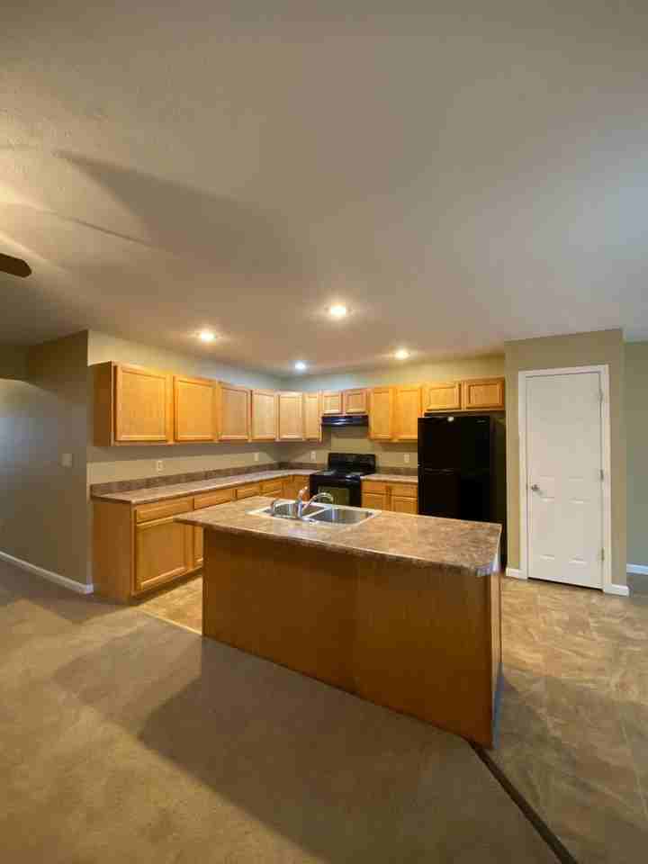 8172 E Audrey Ave - Photo 5 of 14