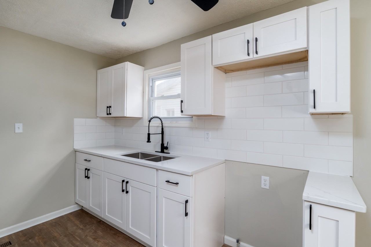 13804 Rexwood Ave #1 - Photo 3 of 21
