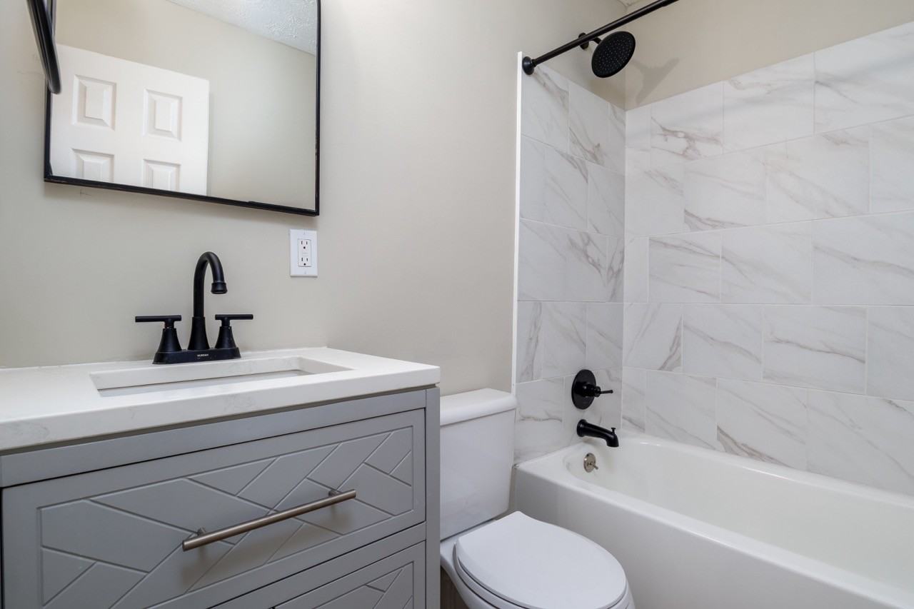 13804 Rexwood Ave #1 - Photo 5 of 21