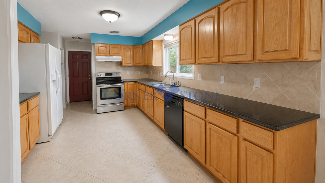 615 Stadium St - Photo 4 of 16