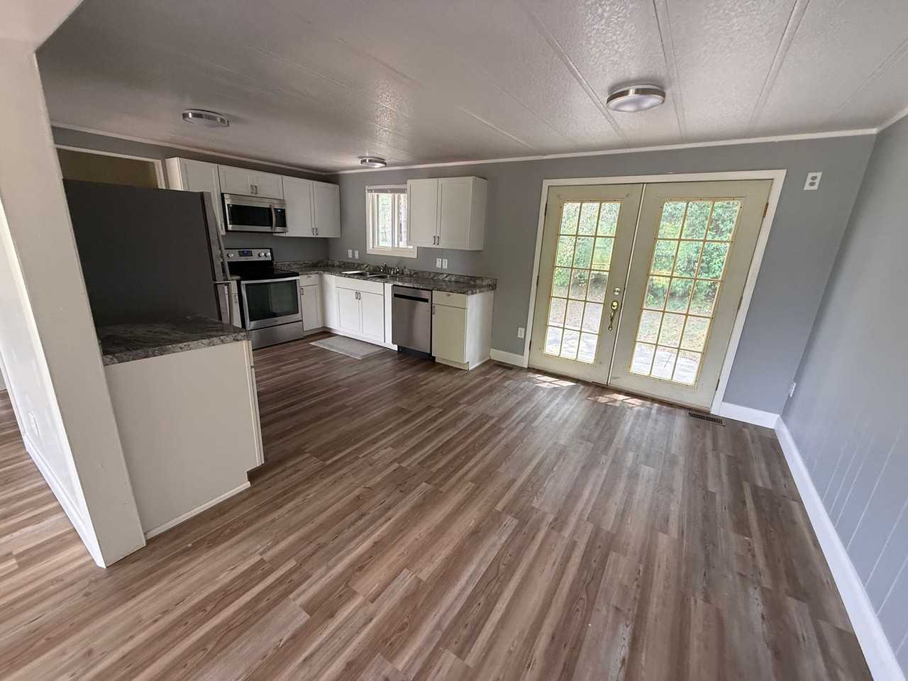 1031 Fuller Ave - Photo 2 of 11