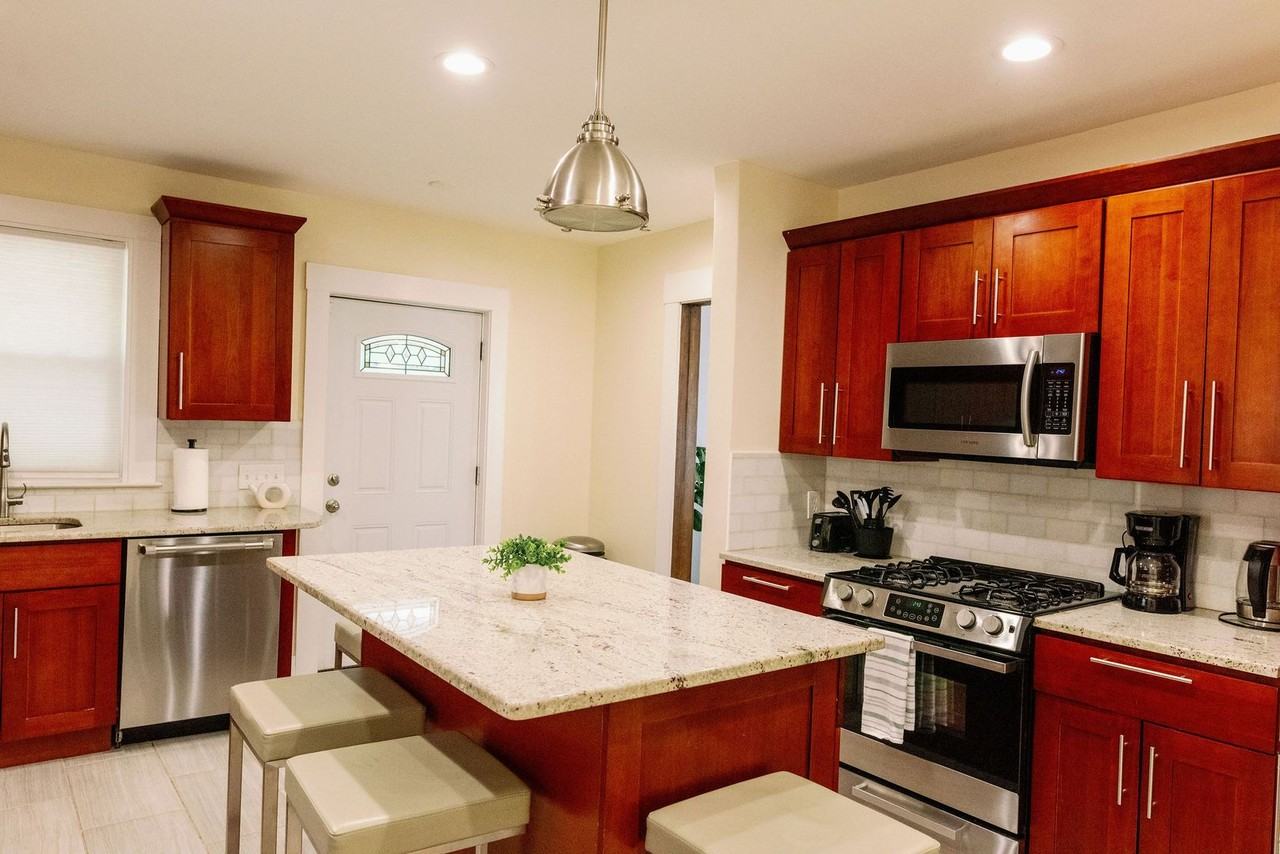 409 Norton Pkwy - Photo 6 of 28