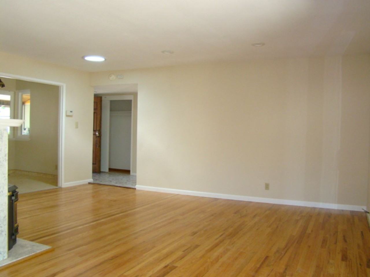 14976 Ridgetop Dr - Photo 3 of 12