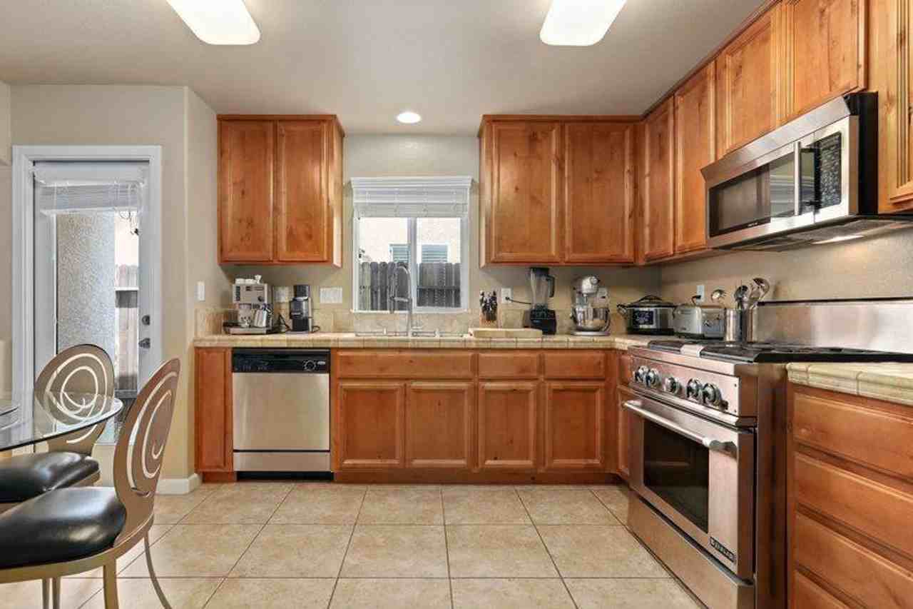 1506 Bushy Tail St - Photo 4 of 18