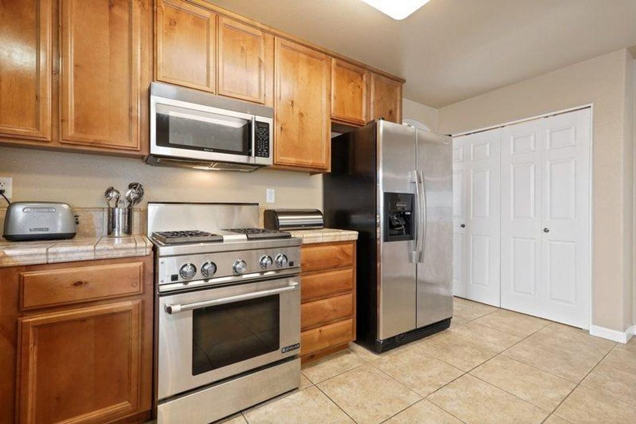 1506 Bushy Tail St - Photo 5 of 18